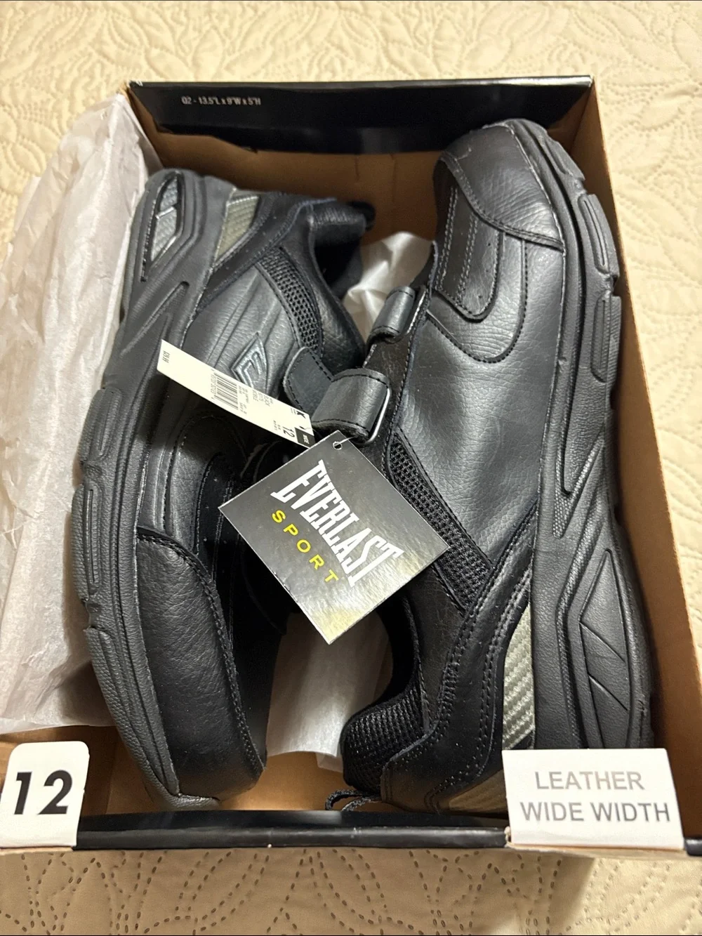 NWT leather wide Sz 12EEEE Everlast men’s black velcro-closure sport shoes. Box.